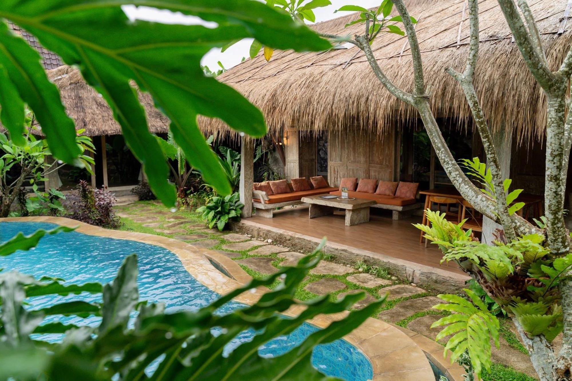 Puri Samaira Villa Tanjung  Exterior photo