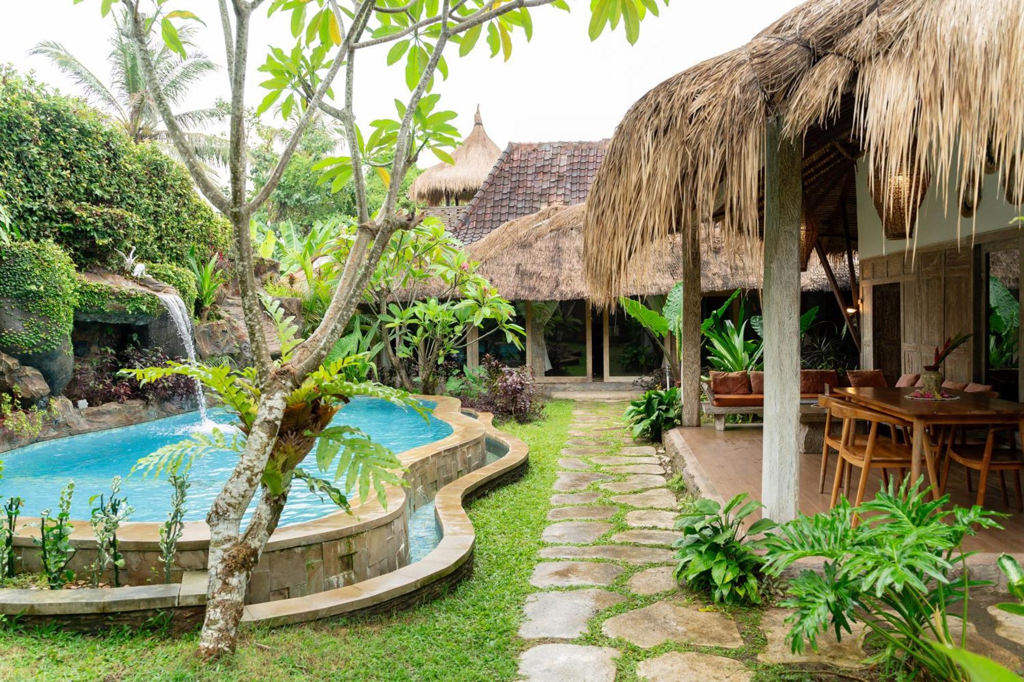 Puri Samaira Villa Tanjung  Exterior photo