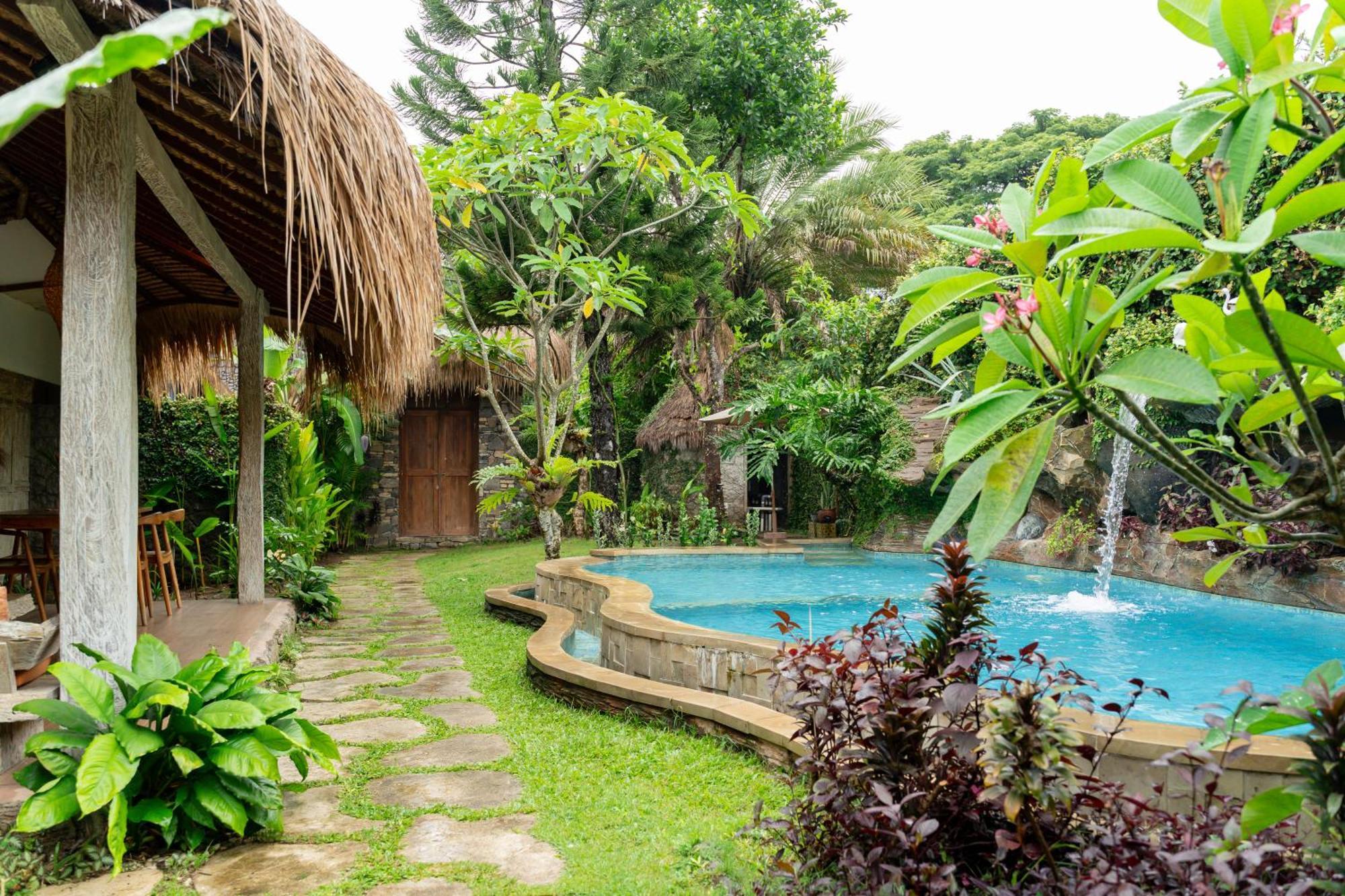 Puri Samaira Villa Tanjung  Exterior photo