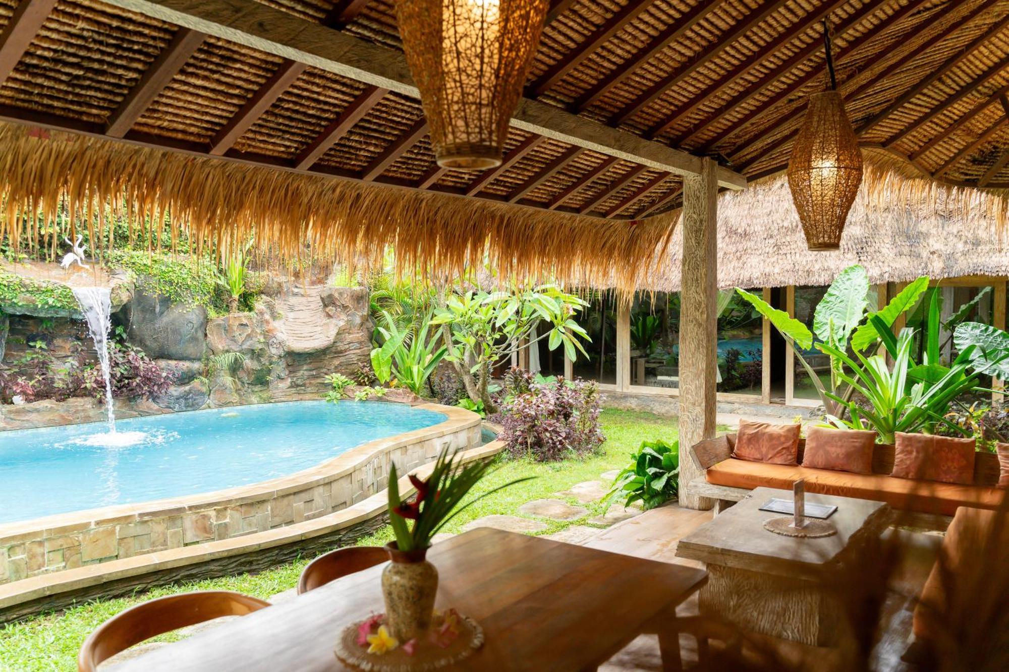 Puri Samaira Villa Tanjung  Exterior photo