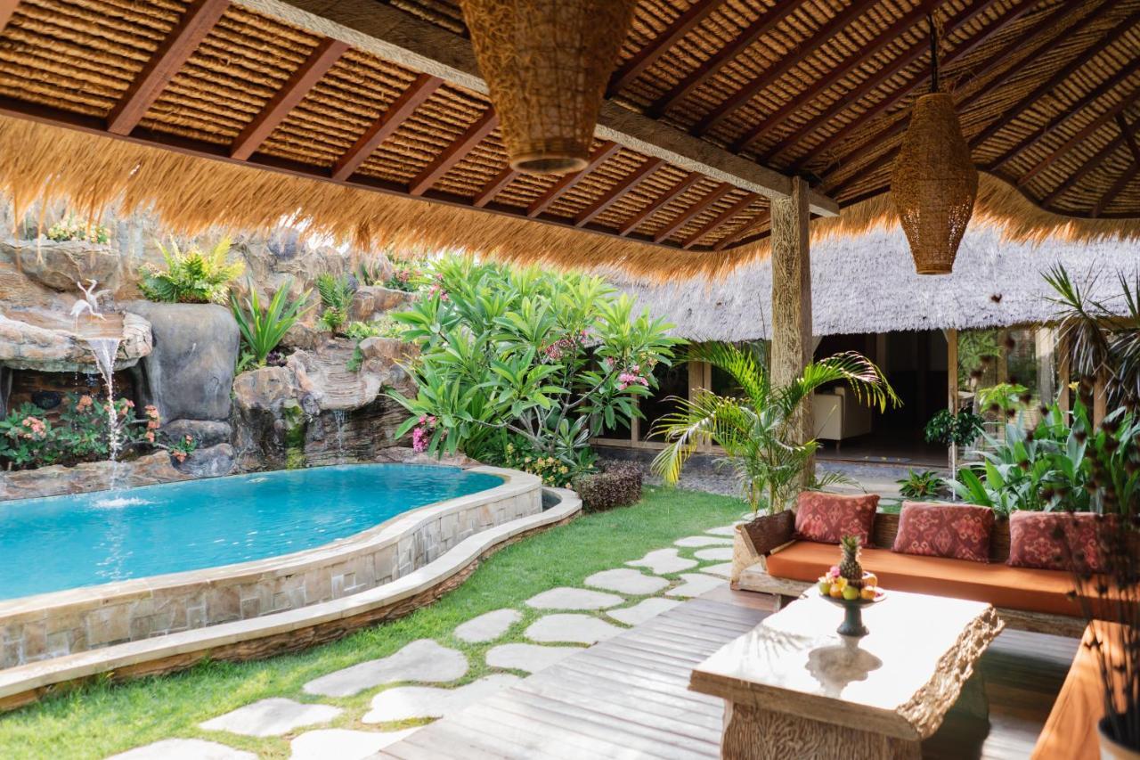 Puri Samaira Villa Tanjung  Exterior photo
