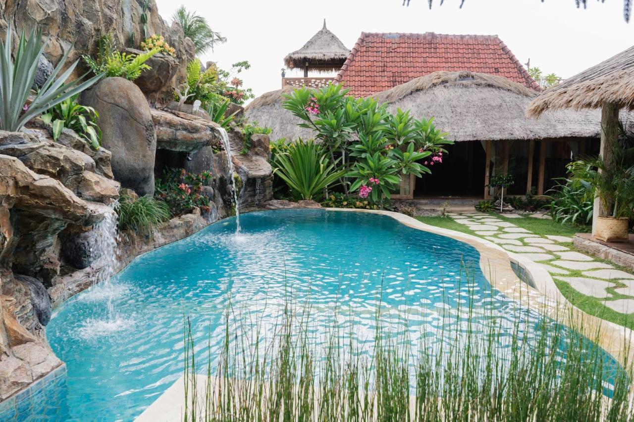 Puri Samaira Villa Tanjung  Exterior photo