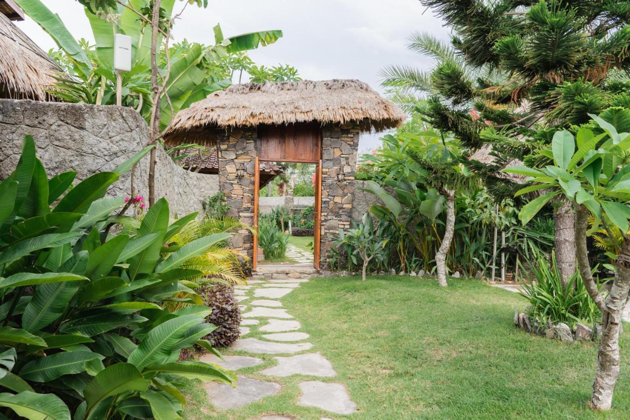Puri Samaira Villa Tanjung  Exterior photo