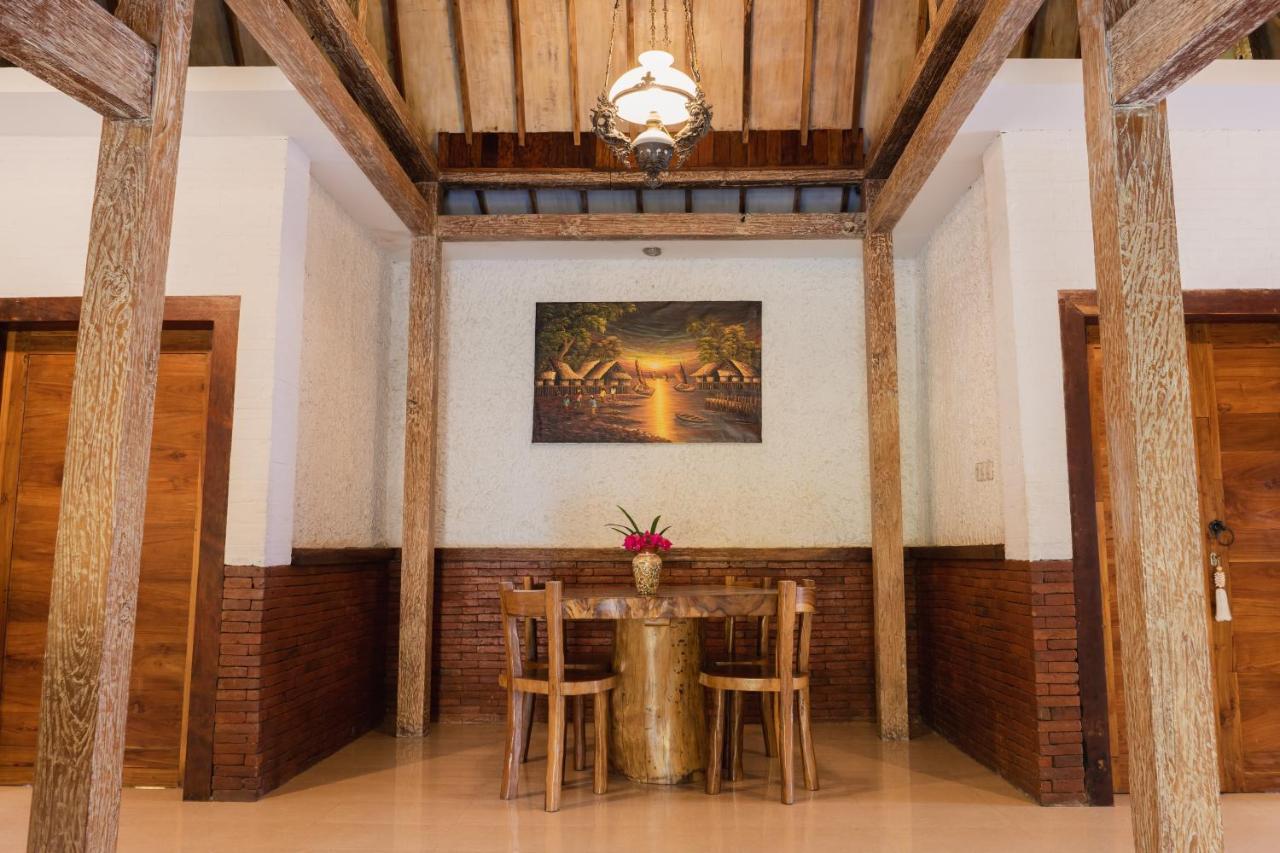 Puri Samaira Villa Tanjung  Exterior photo